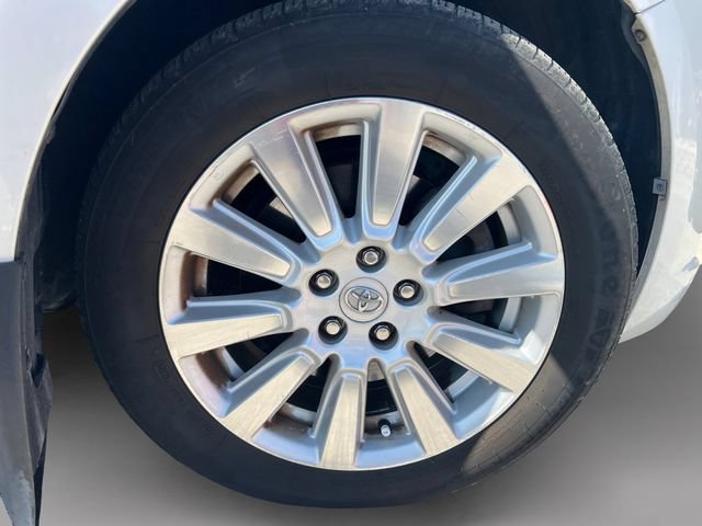 Used 2017 Toyota Sienna XLE w/ XLE Navigation Package AWD/4WD image 10