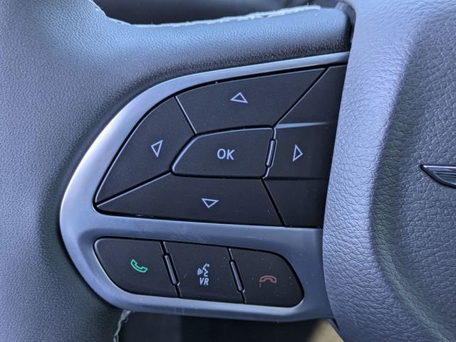 New 2025 Chrysler Pacifica Select image 19