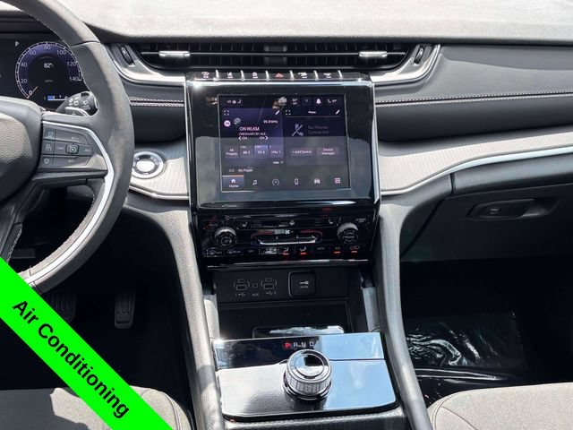 New 2026 Jeep Grand Cherokee L 4WD image 11