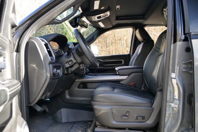 Used 2024 RAM 3500 Laramie w/ Night Edition image 31