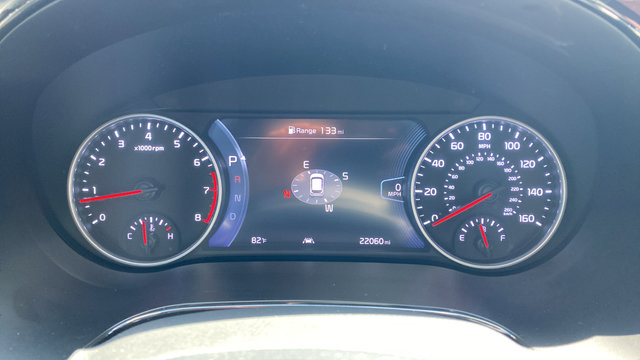 Certified 2022 Kia Seltos SX w/ Sunroof Package AWD/4WD image 18