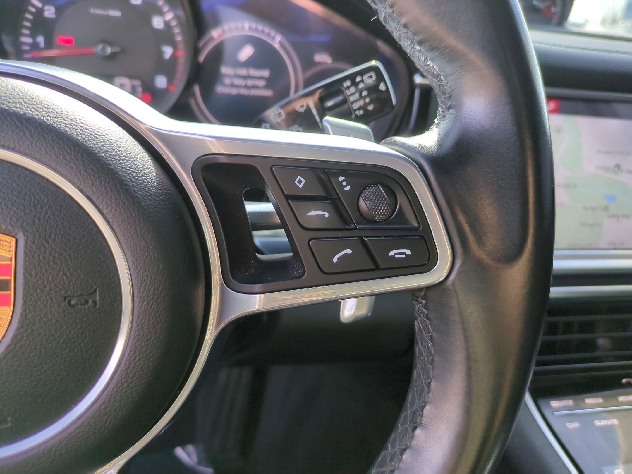 Used 2018 Porsche Panamera 4 image 19