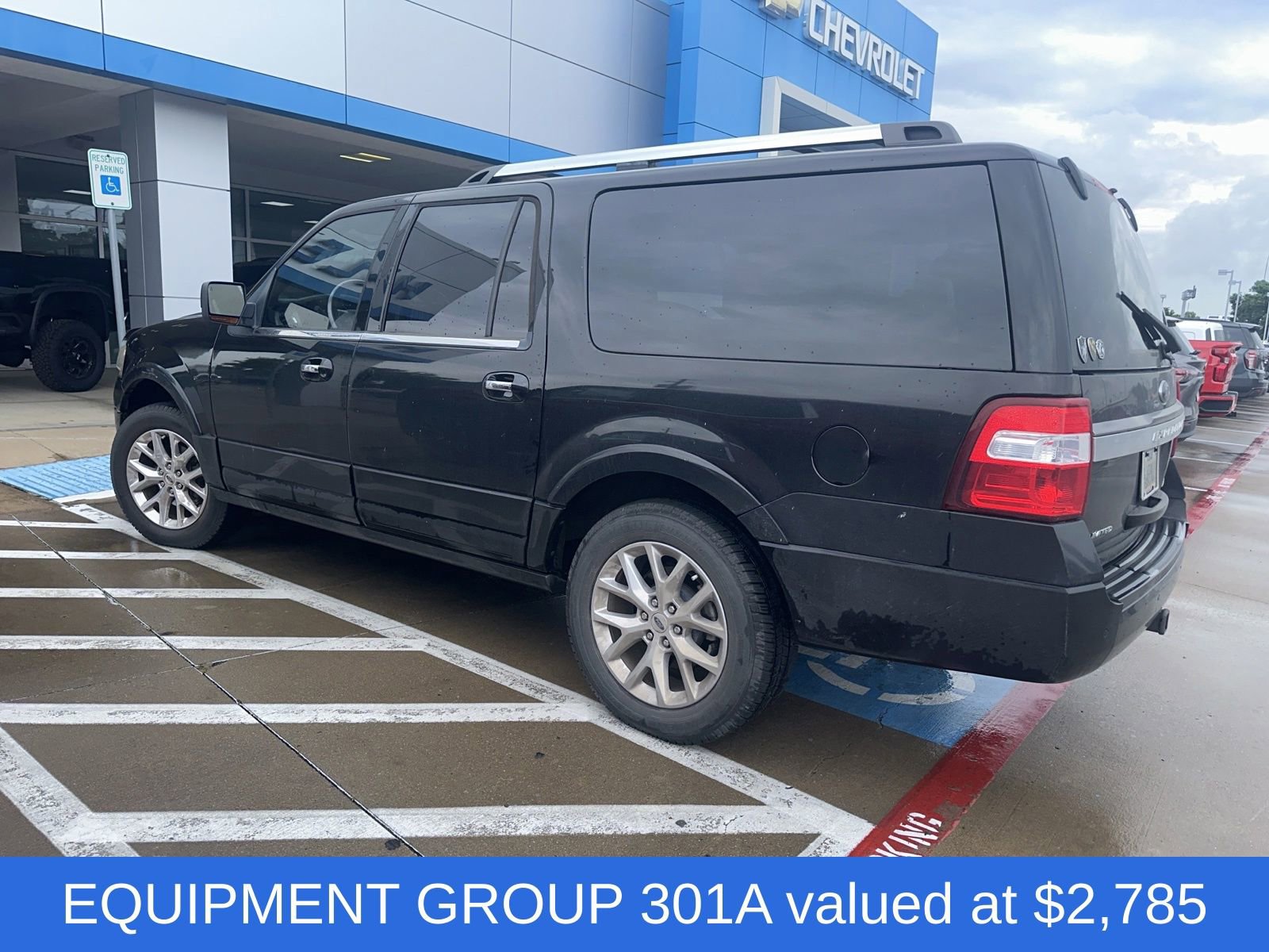 Used 2017 Ford Expedition EL Limited w/ Equipment Group 301A RWD image 3