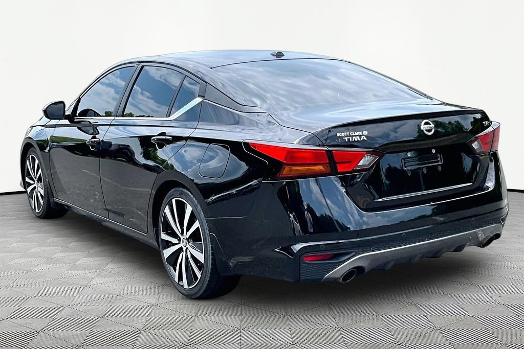 Used 2020 Nissan Altima 2.5 SR w/ Premium Package FWD image 5