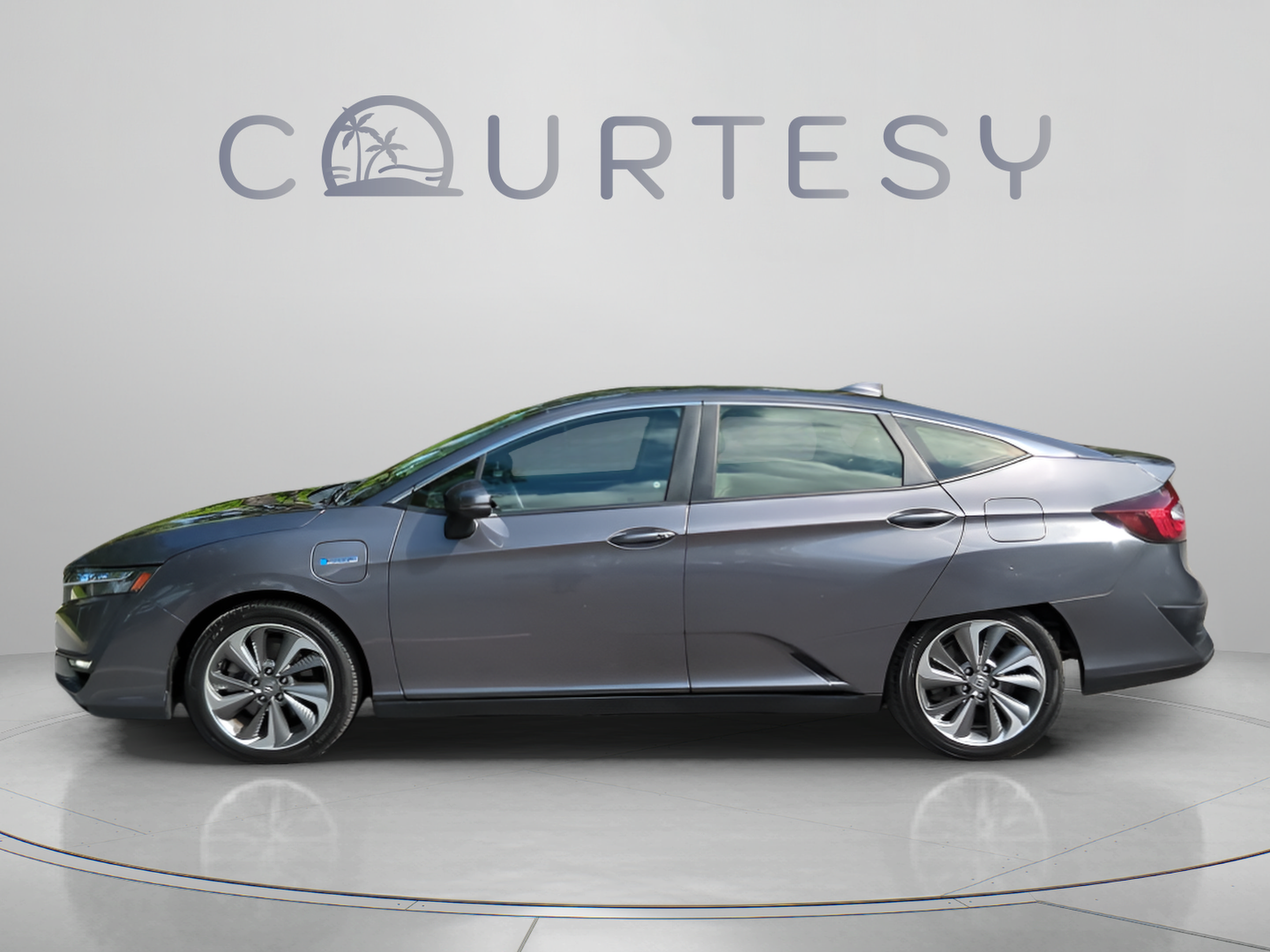 Certified 2018 Honda Clarity Touring image 4