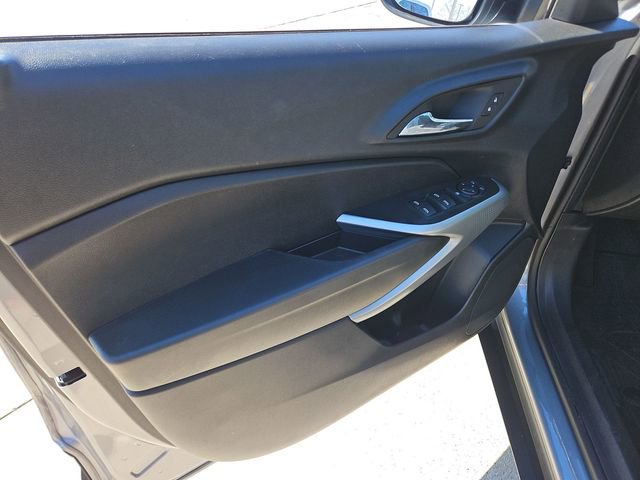 Used 2024 Chevrolet Trax LS w/ LS Convenience Package FWD image 19