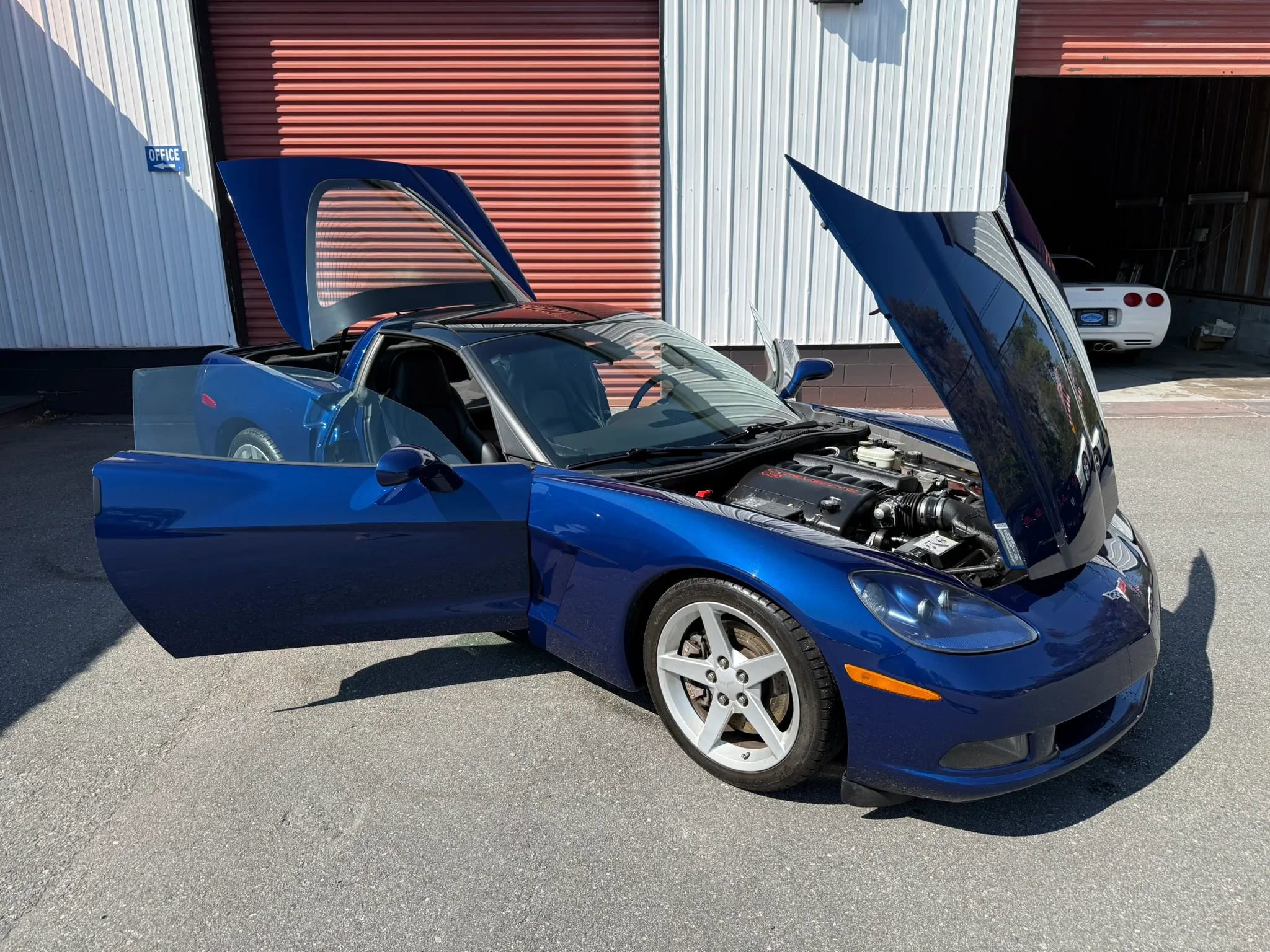 Used 2007 Chevrolet Corvette Coupe w/ Performance Package image 24