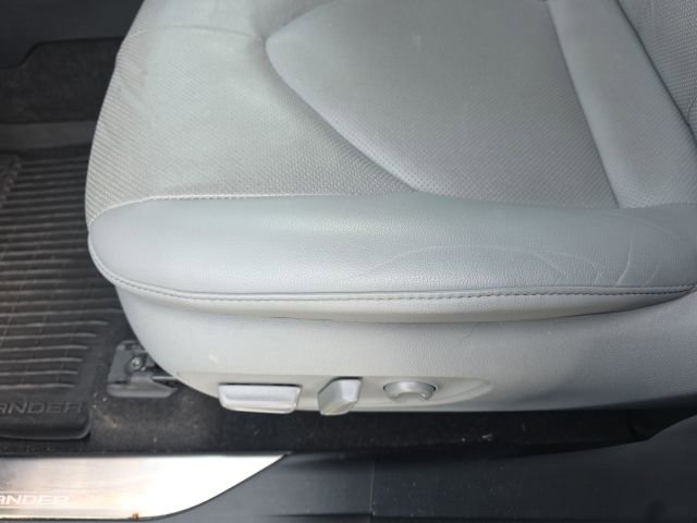 Used 2024 Toyota Highlander Limited AWD/4WD image 15