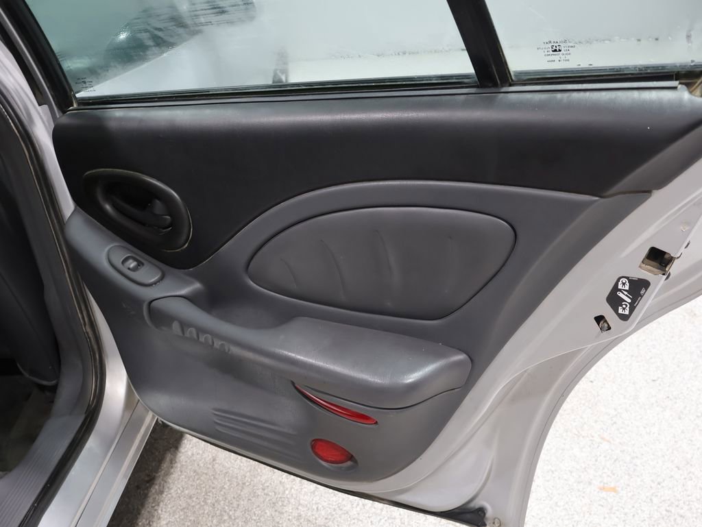 Used 2003 Pontiac Bonneville SE w/ Leather Appointment Package image 23