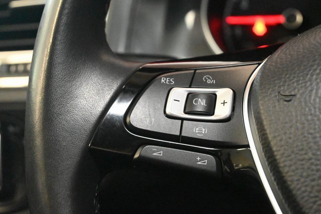 Used 2019 Volkswagen Golf Alltrack S image 13