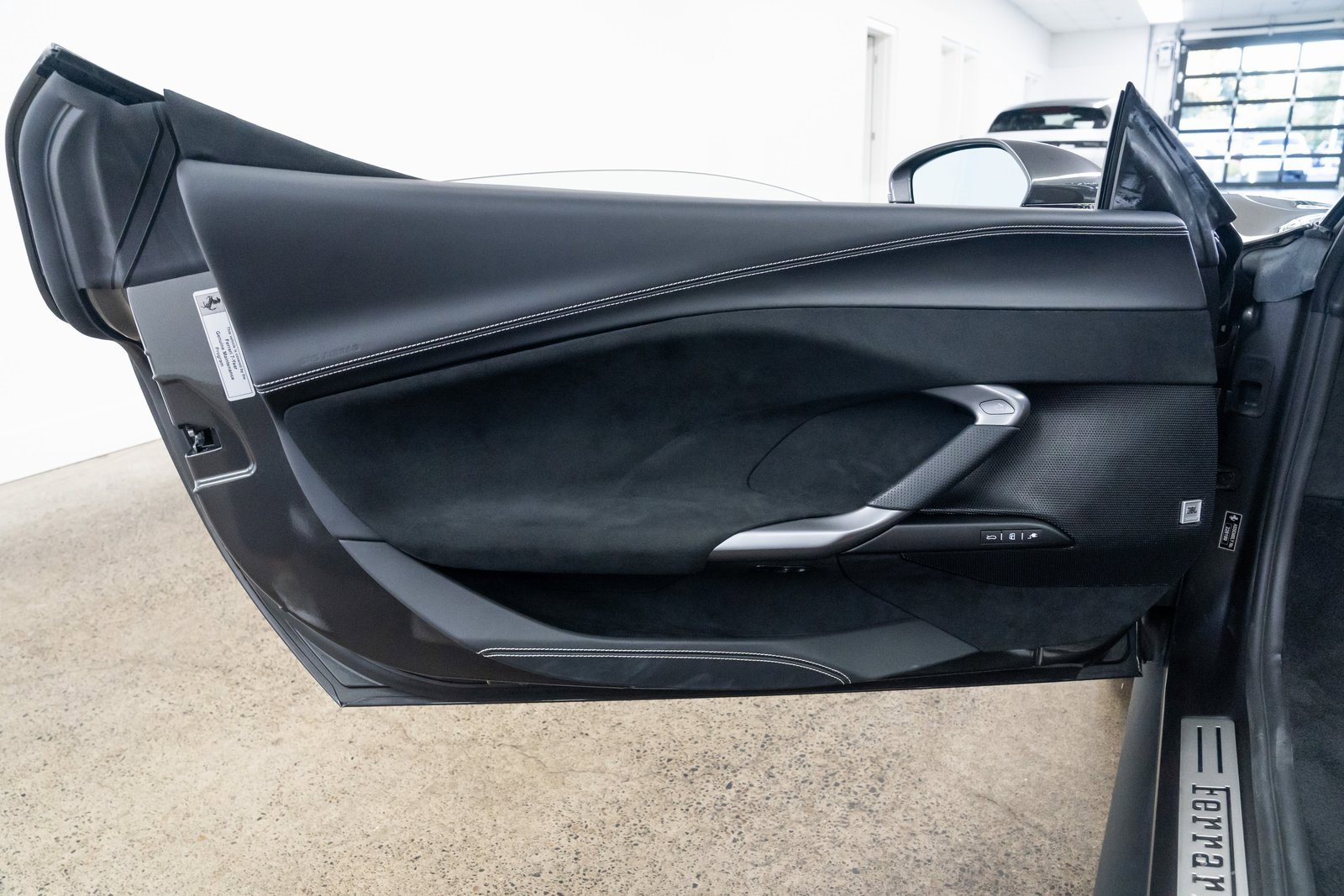 Used 2024 Ferrari 296 GTS image 18