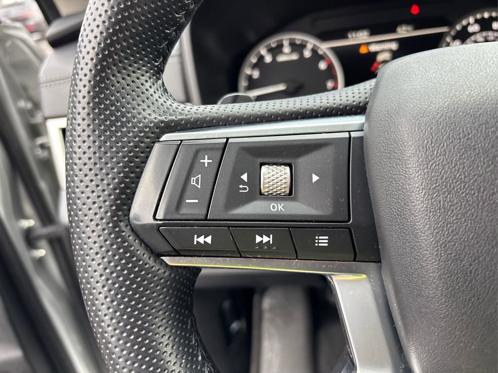 Used 2024 Mitsubishi Outlander SE image 37