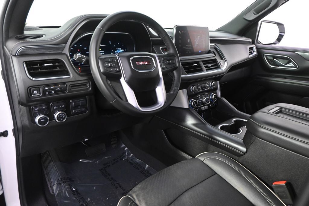 Used 2024 GMC Yukon SLT w/ SLT Premium Package AWD/4WD image 11