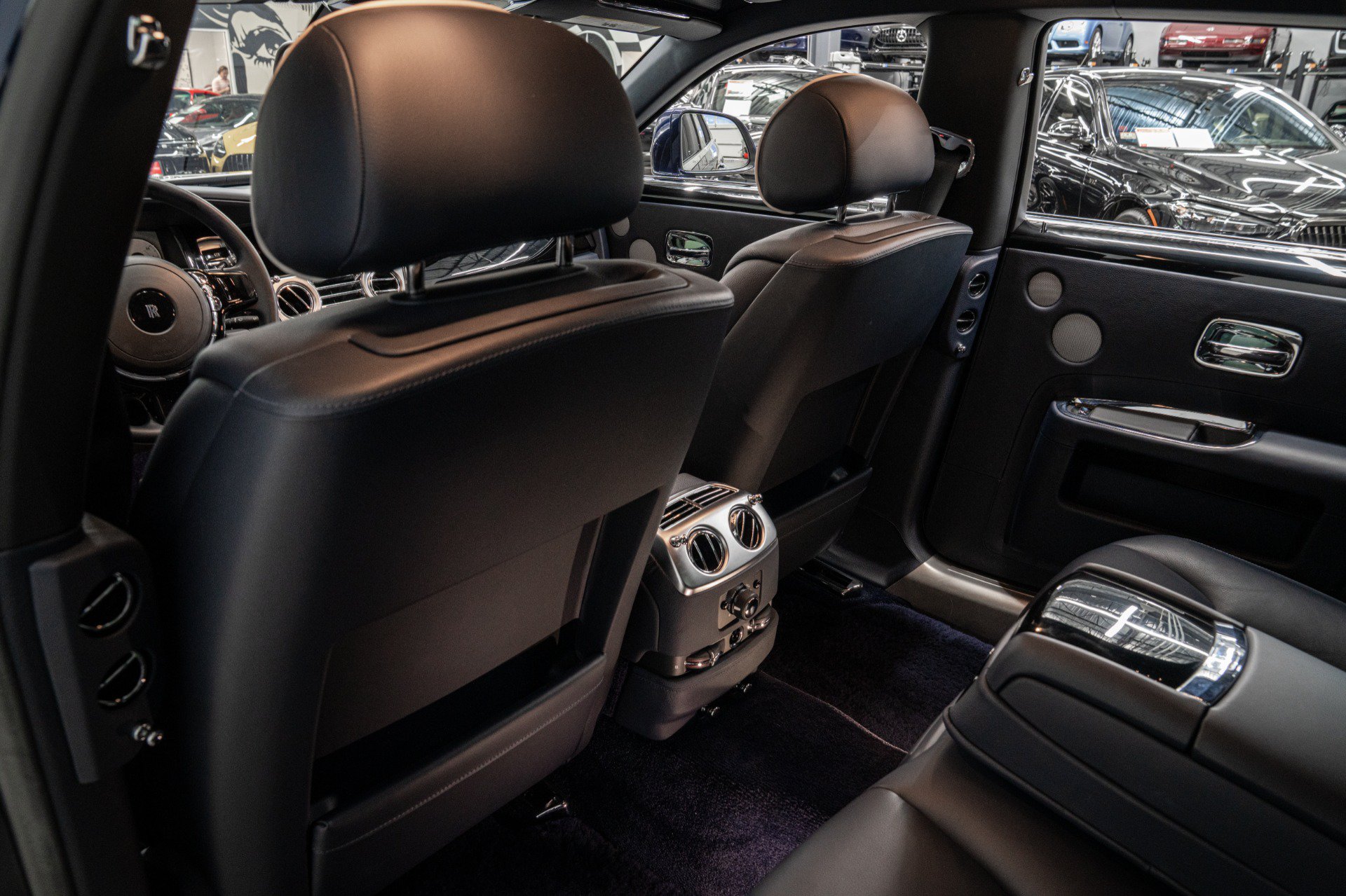Used 2020 Rolls-Royce Ghost RWD image 24