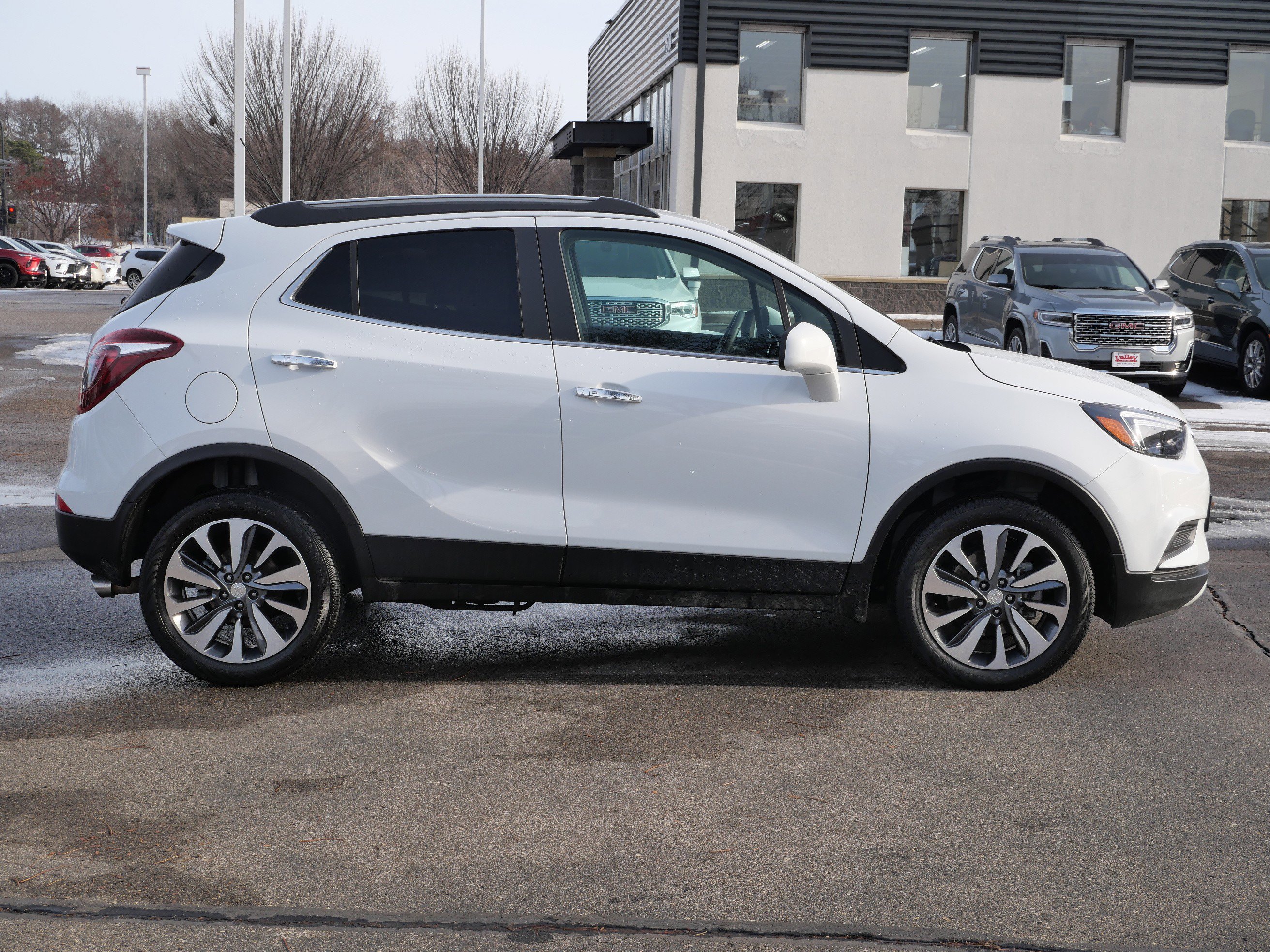 Used 2022 Buick Encore Preferred w/ Safety Package image 10