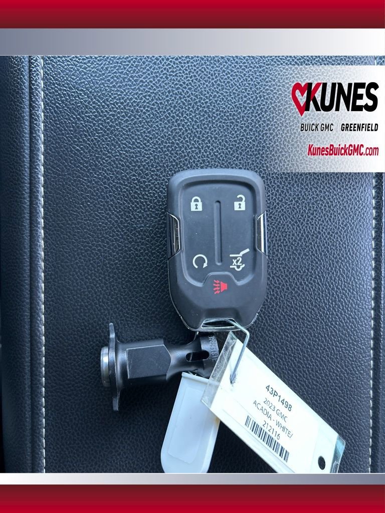 Used 2023 GMC Acadia SLT image 22