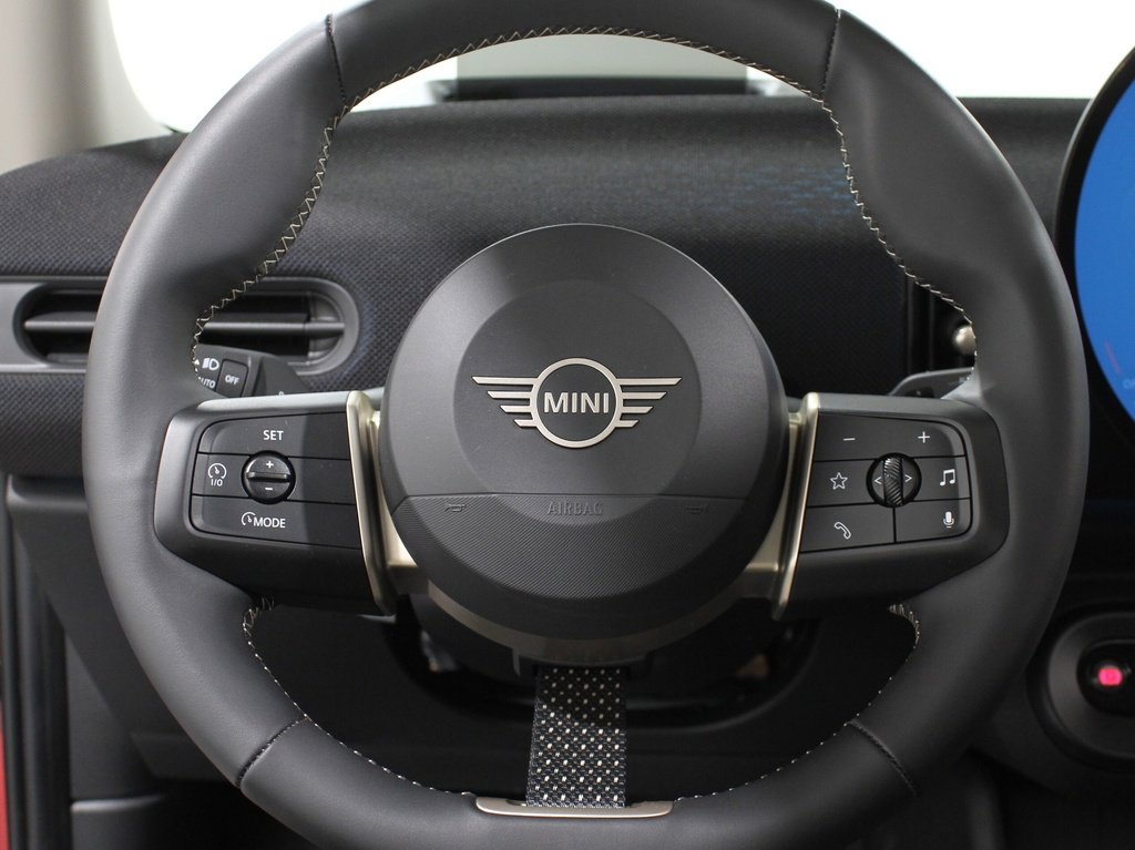 Certified 2025 MINI Cooper S image 7