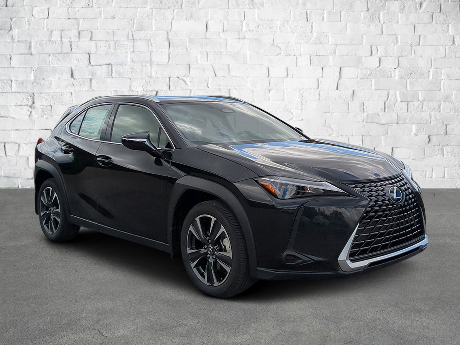 New 2025 Lexus UX 300h FWD