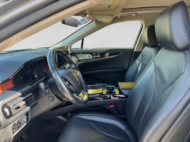 Used 2023 Lincoln Nautilus Reserve AWD/4WD image 9