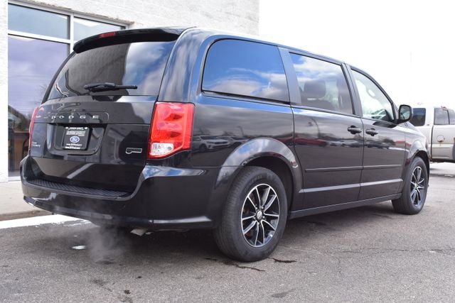 Used 2017 Dodge Grand Caravan SXT w/ Driver Convenience Group image 8