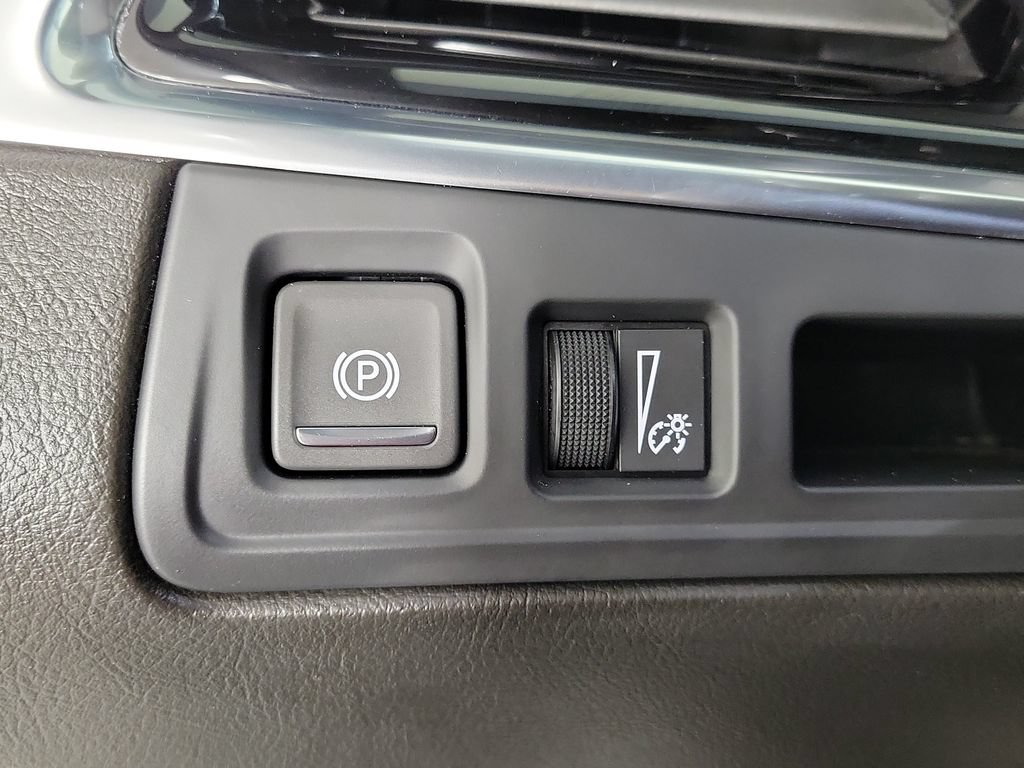 Certified 2024 Cadillac XT6 Premium Luxury FWD image 32