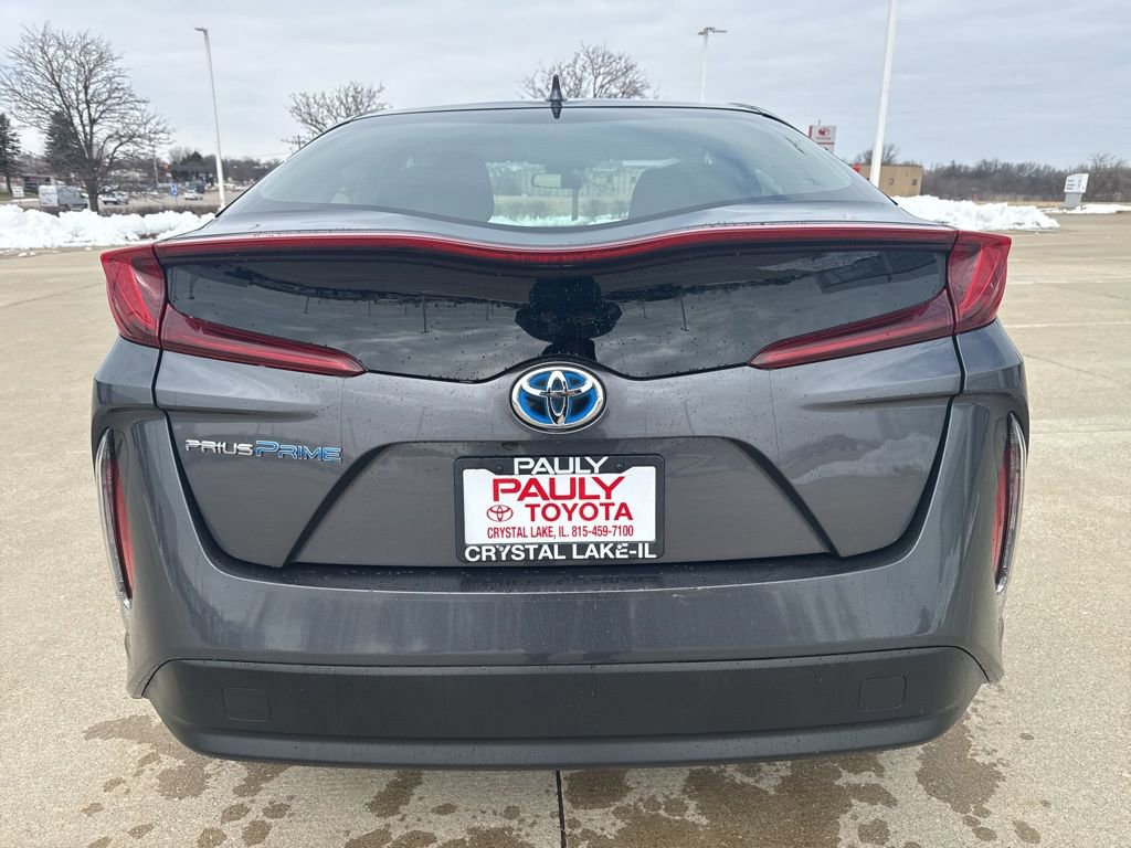 Used 2018 Toyota Prius Prime Plus image 4