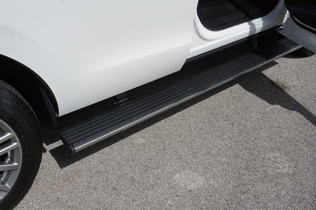 Certified 2022 Ford Expedition Limited image 28