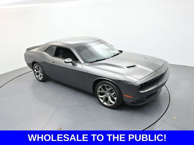 Used 2017 Dodge Challenger SXT RWD image 18
