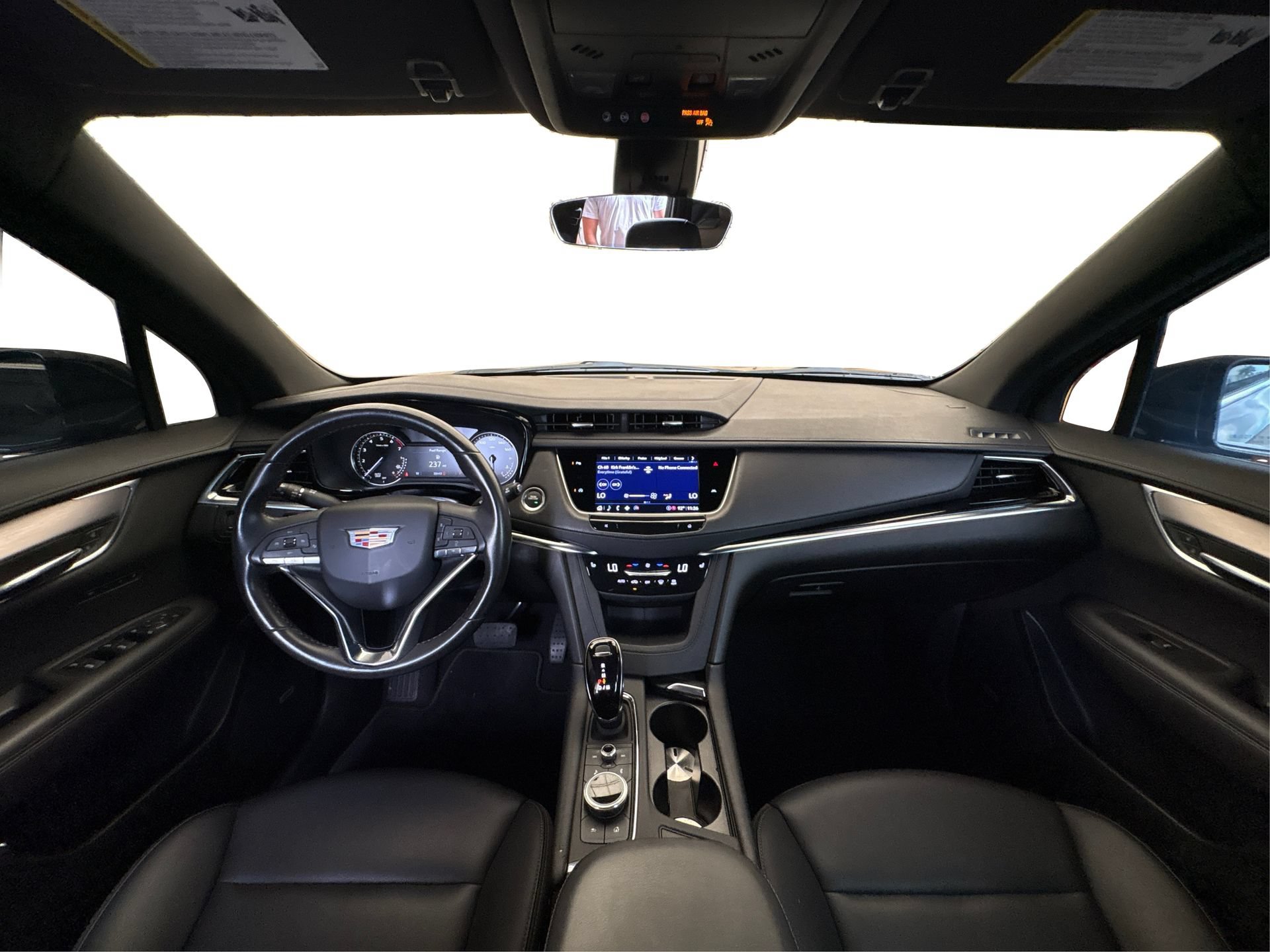 Certified 2024 Cadillac XT6 Luxury FWD image 24