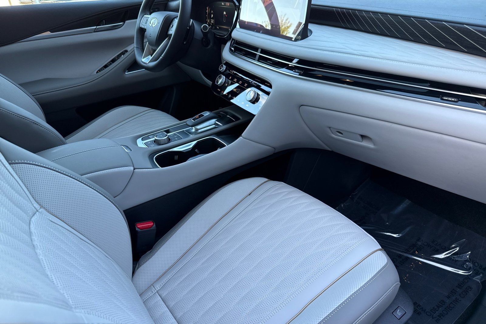 New 2026 INFINITI QX60 Autograph w/ Dark Cargo Package image 17