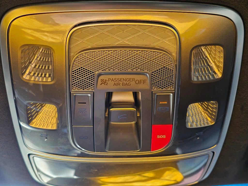 Used 2025 Genesis GV70 3.5T Sport w/ Sport Advanced Package image 18