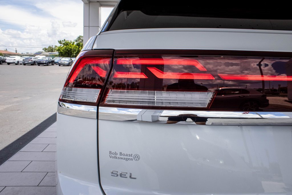 New 2025 Volkswagen Atlas Cross Sport SEL Premium R-Line image 14