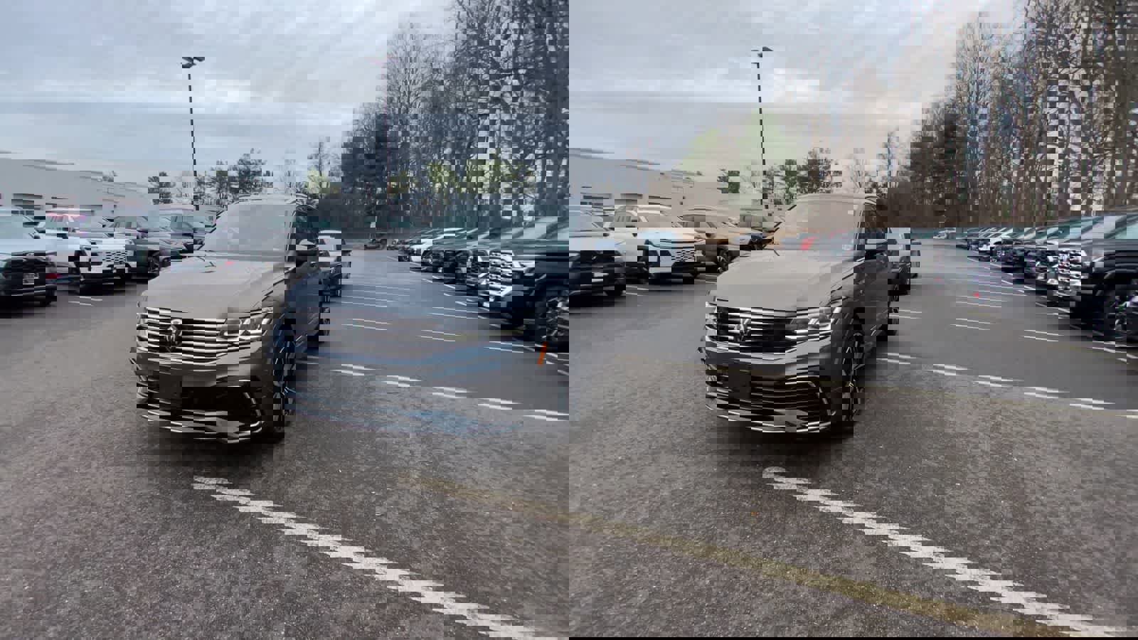 Used 2024 Volkswagen Tiguan SEL R-Line image 6