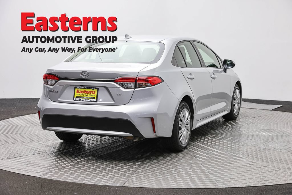 Used 2022 Toyota Corolla LE FWD image 5