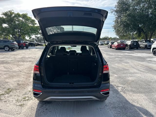 Used 2024 Volkswagen Taos SE FWD image 7