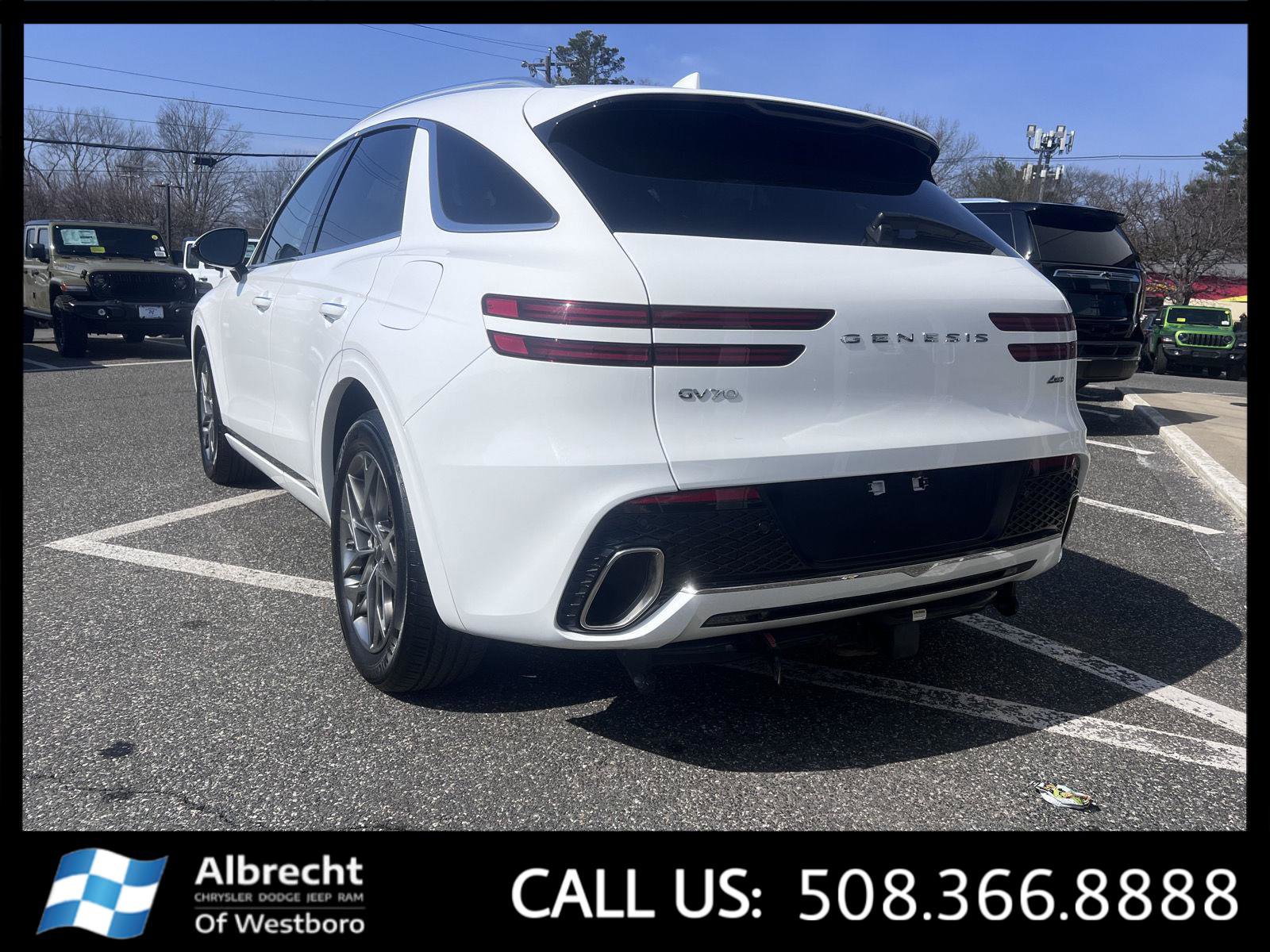 Used 2022 Genesis GV70 2.5T w/ Select Package AWD/4WD image 3