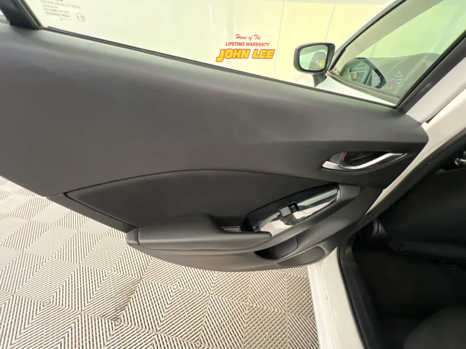 Used 2018 MAZDA MAZDA3 Sport image 23