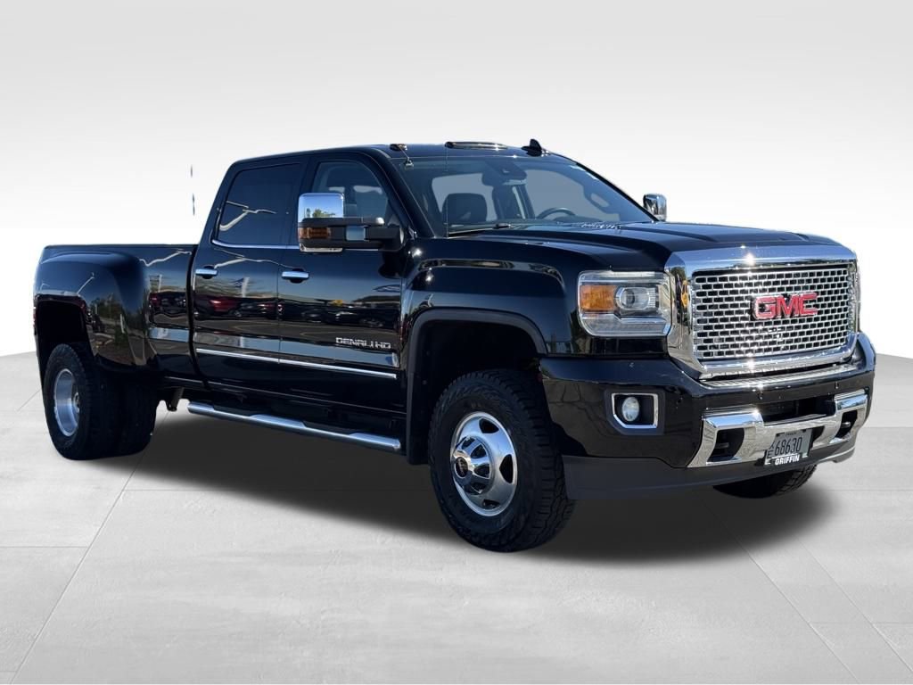 Used 2015 GMC Sierra 3500 Denali w/ Duramax Plus Package image 8