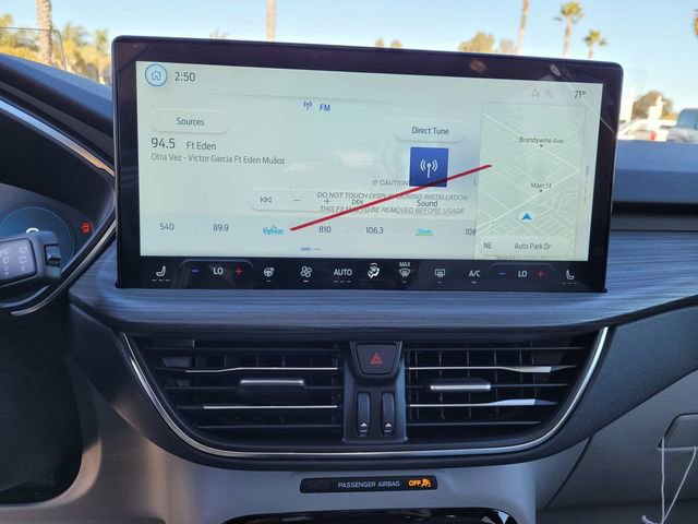 New 2025 Ford Escape SE w/ PHEV Premium Package image 19