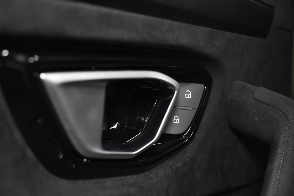 Used 2023 Lamborghini Urus Performante image 29