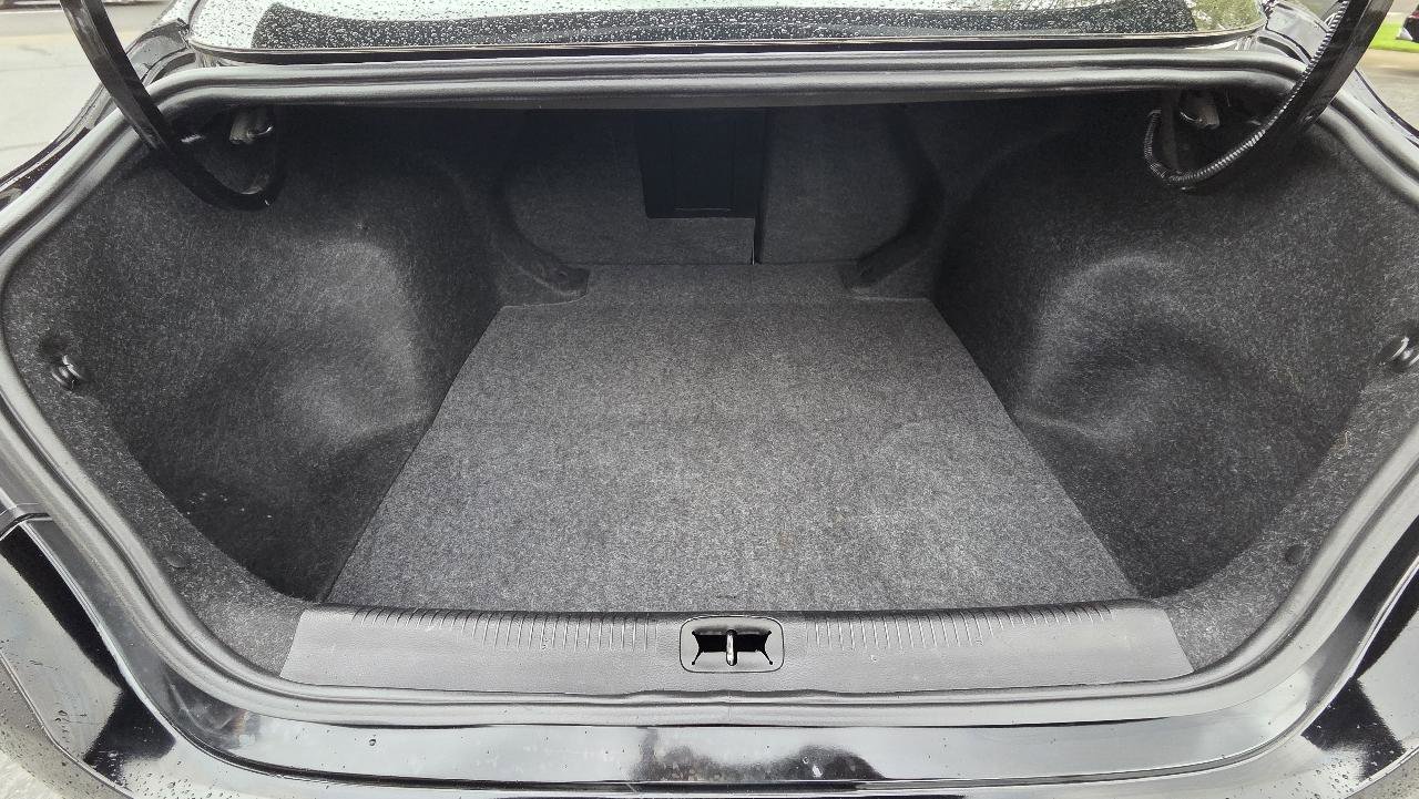 Used 2015 Chrysler 200 Limited w/ Convenience Group FWD image 19