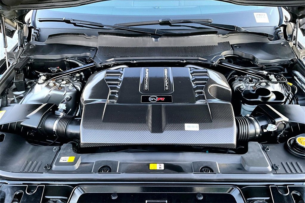 Used 2022 Land Rover Range Rover Sport SVR image 28