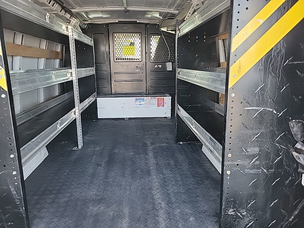 Used 2019 Chevrolet Express 2500 w/ Driver Convenience Package image 4