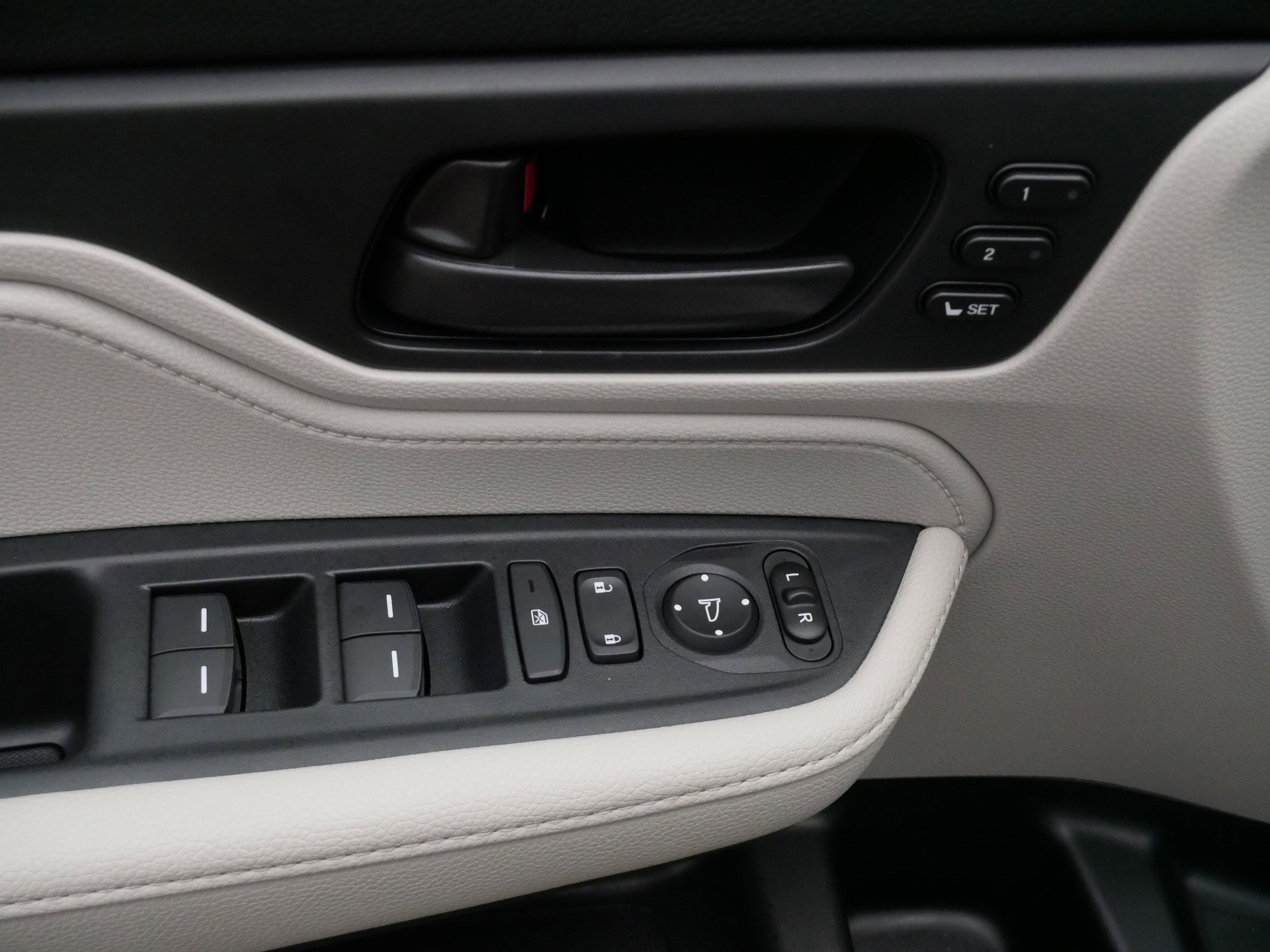 Certified 2026 Honda Odyssey EX-L image 19