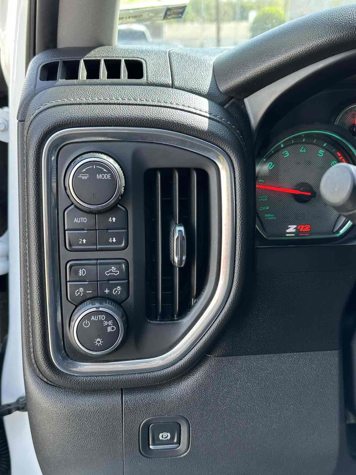 Used 2020 Chevrolet Silverado 1500 RST image 14