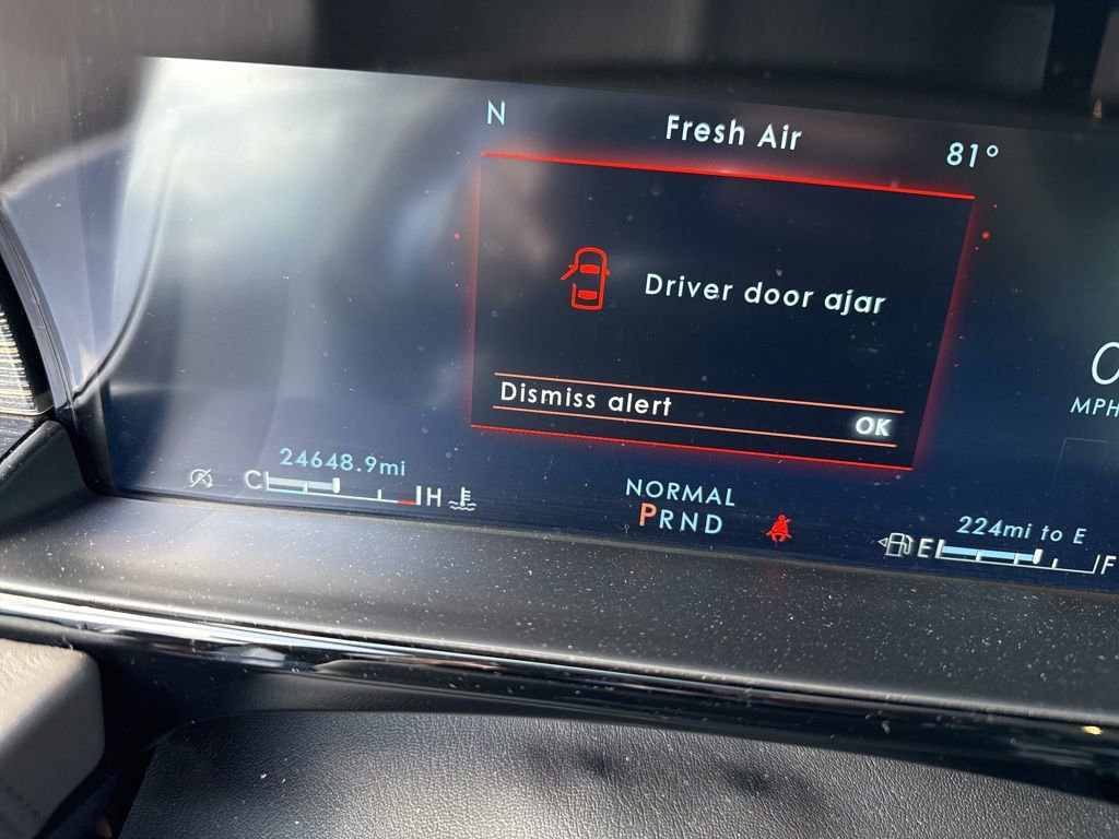 Used 2023 Lincoln Navigator Black Label image 3