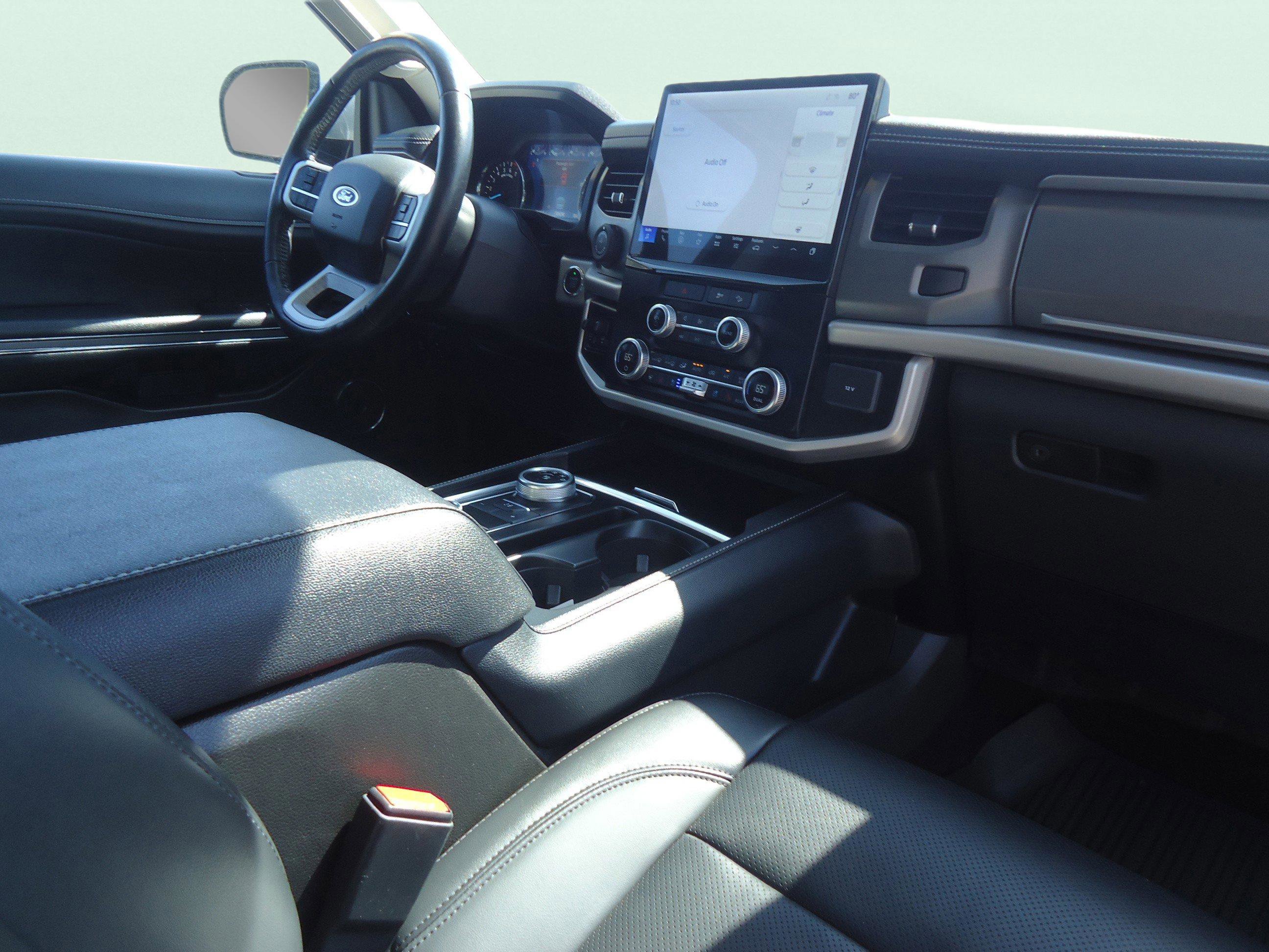 Used 2022 Ford Expedition XLT AWD/4WD image 27