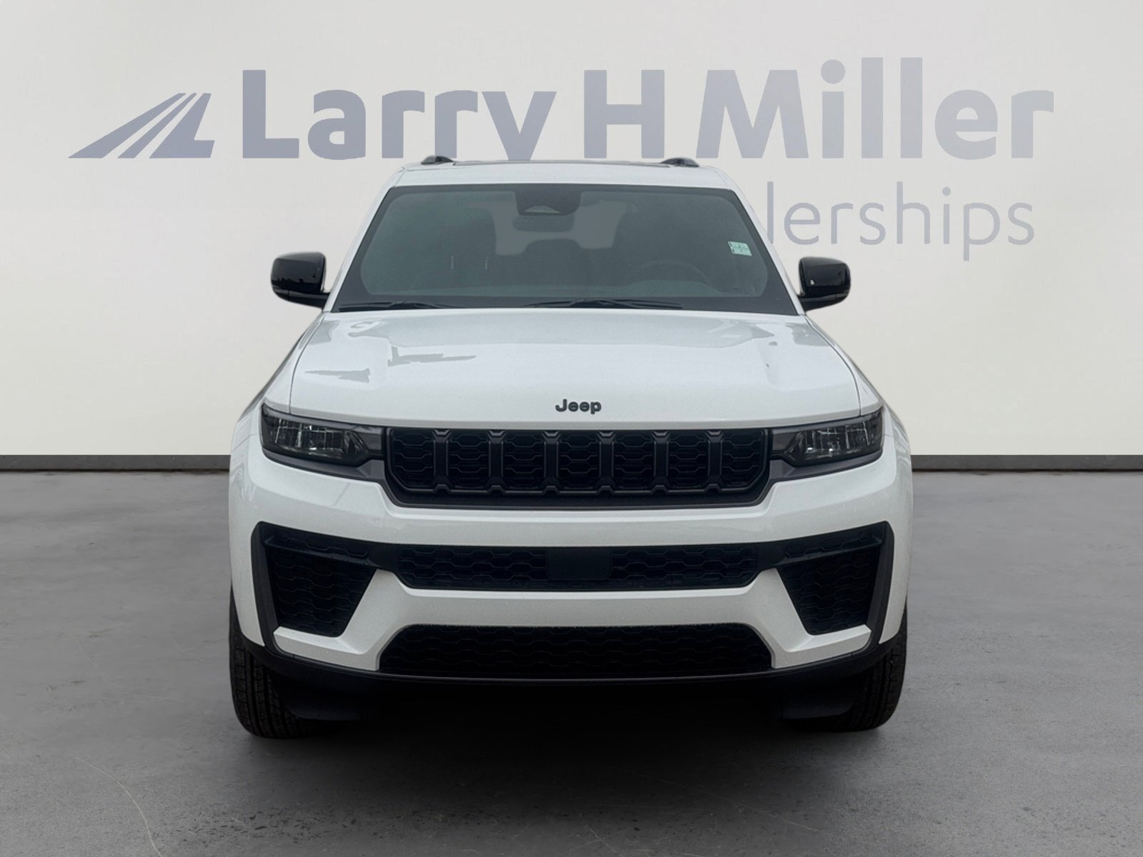 New 2026 Jeep Grand Cherokee Altitude RWD image 8