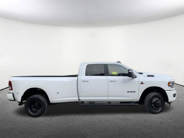 Used 2023 RAM 3500 Big Horn w/ Night Edition AWD/4WD image 17