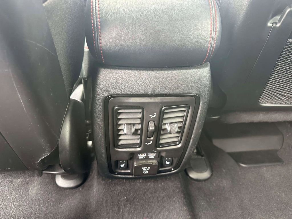 Used 2024 Dodge Durango GT AWD/4WD image 12